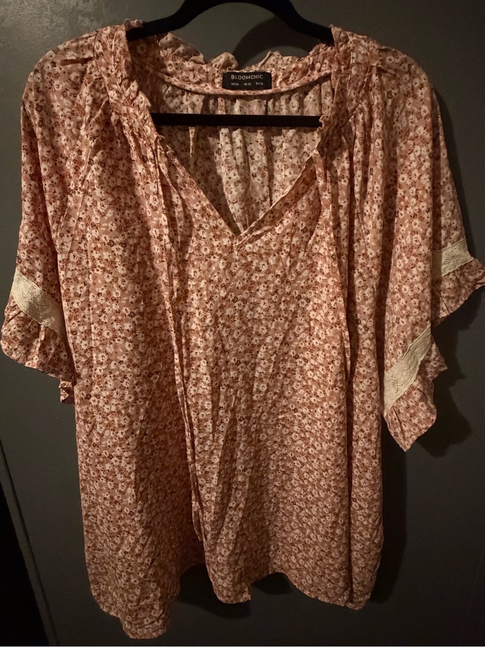 Bloomchic Women's Pink Floral V-Neck Blouse
